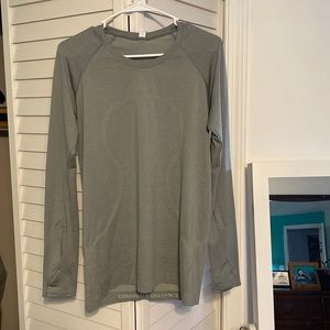 NWT LULU LONG SLEEVE SIZE 10